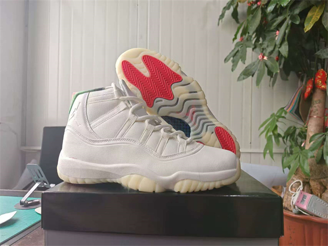Women's White Running weapon Air Jordan 11 Shoes 031